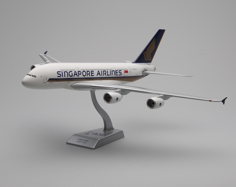 Image: model airplane: Singapore Airlines, Airbus A380