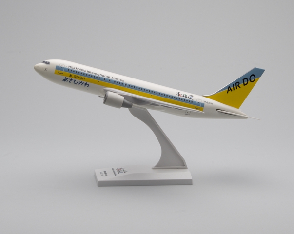 Model airplane: Air Do, Boeing 767