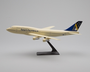Image: model airplane: Ansett Australia, Boeing 747-400