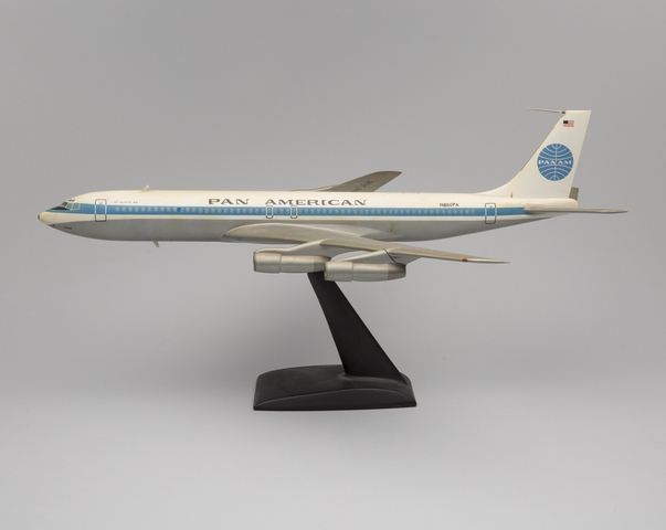 Model airplane: Pan American World Airways, Boeing 707-321B Clipper Sue