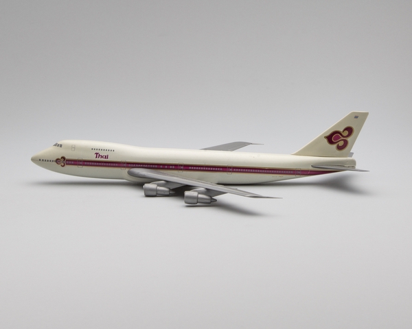 Model airplane: Thai Airways, Boeing 747