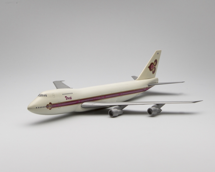 Image: model airplane: Thai Airways, Boeing 747