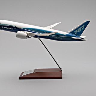 Image #1: model airplane: Boeing 787 Dreamliner