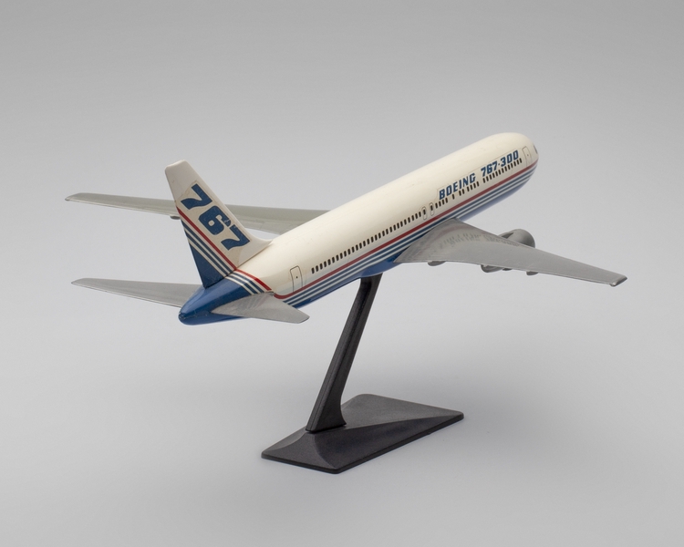 Image: model airplane: Boeing 767-300