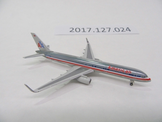 Image: miniature model airplane: American Airlines, Boeing 757-200
