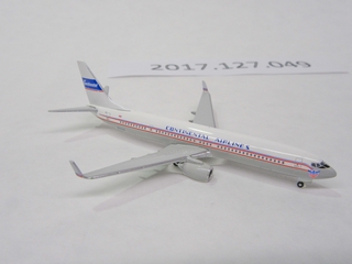 Image: miniature model airplane: Continental Airlines, Boeing 737-900ER