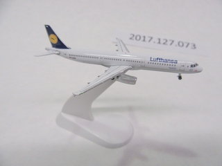Image: miniature model airplane: Lufthansa German Airlines, Airbus A321