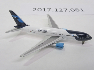 Image: miniature model airplane: Mexicana Airlines, Boeing 767-200