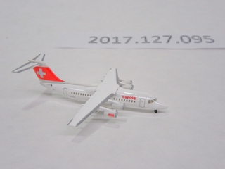 Image: miniature model airplane: Swiss International Air Lines, BAe146-300