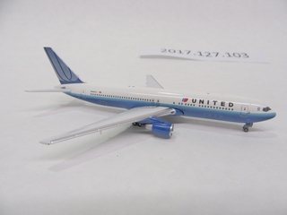 Image: miniature model airplane: United Airlines, Boeing 767-300