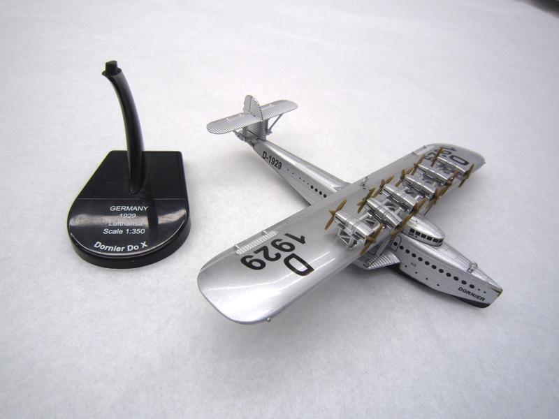 Image: miniature model airplane: Lufthansa, Dornier DO X
