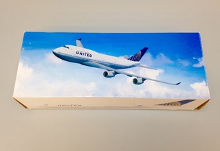 Image: model airplane: United Airlines, Boeing 747-400