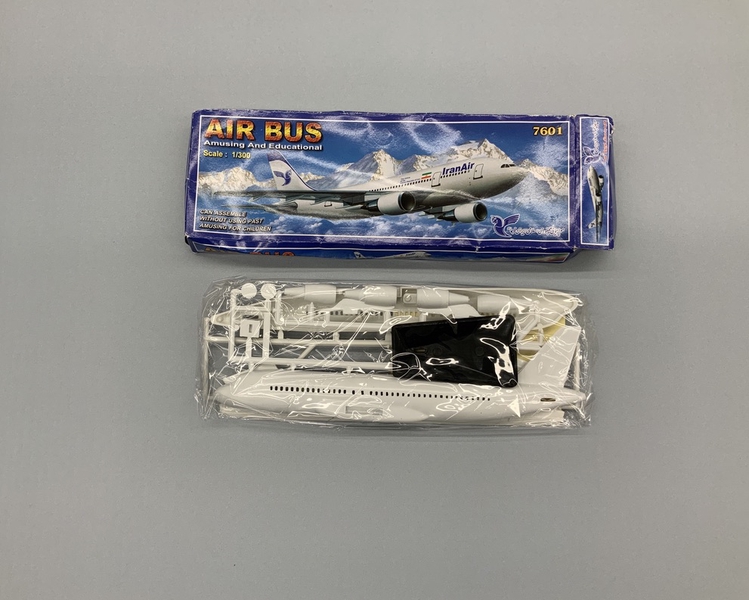 Image: model airplane: Iran Air, Airbus A300