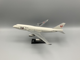 Image: model airplane: Japan Airlines, Boeing 747-400