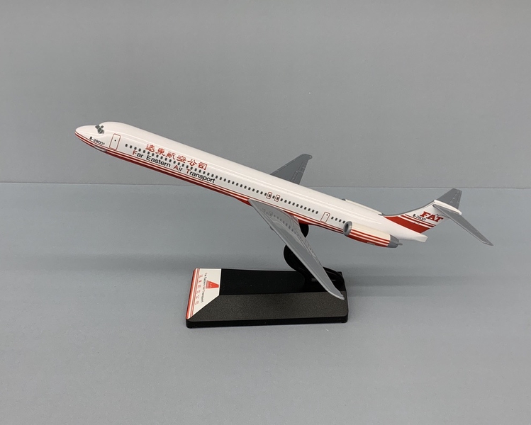 Image: model airplane: Far Eastern Air Transport, MD-82