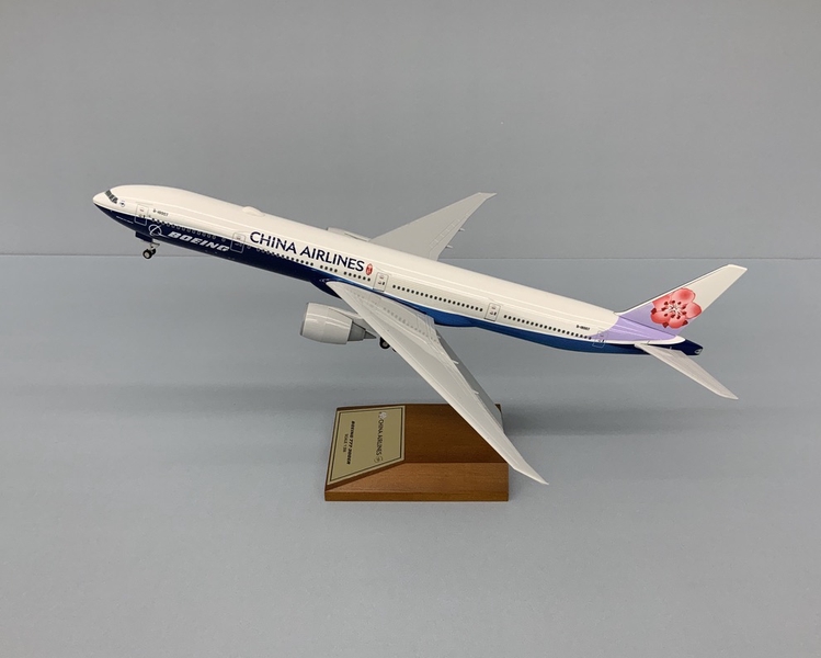 Image: model airplane: China Airlines, Boeing 777-300ER