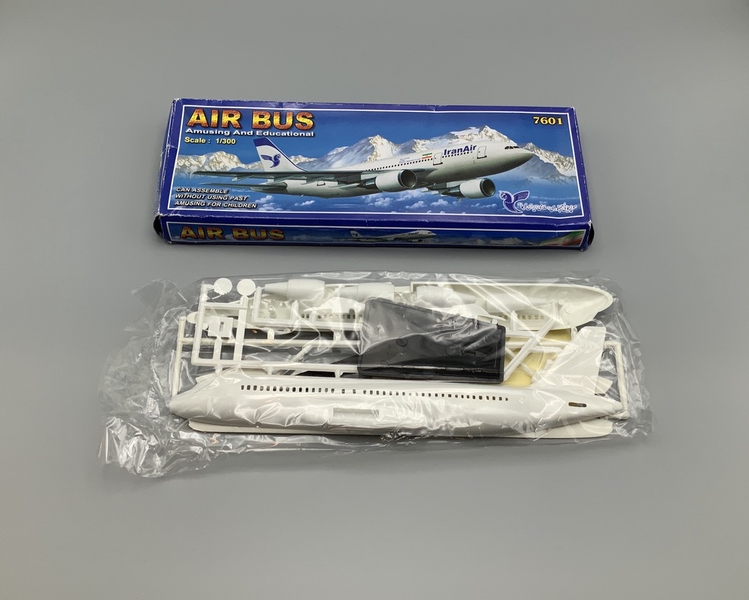 Image: model airplane: Iran Air, Airbus A300