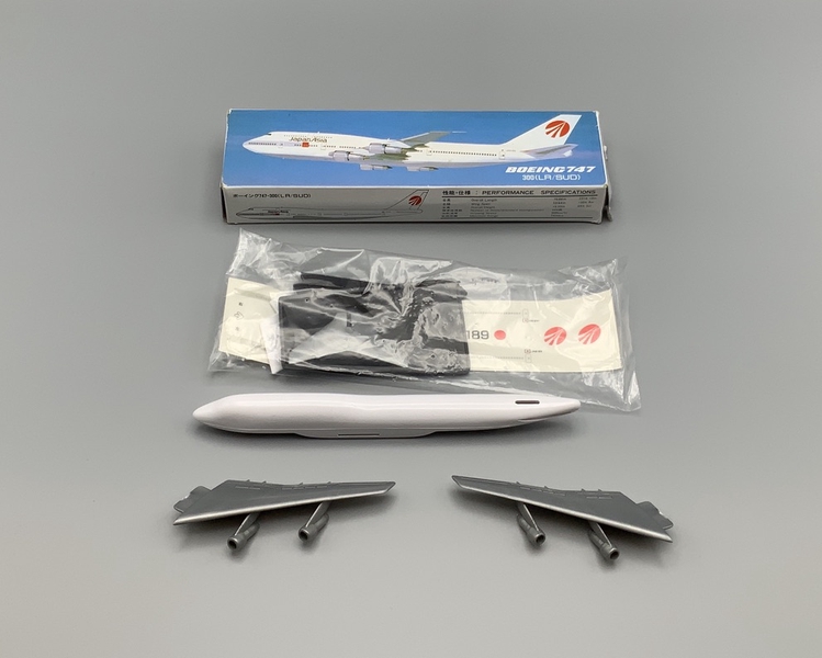 Image: model airplane: Japan Asia Airways, Boeing B747-300