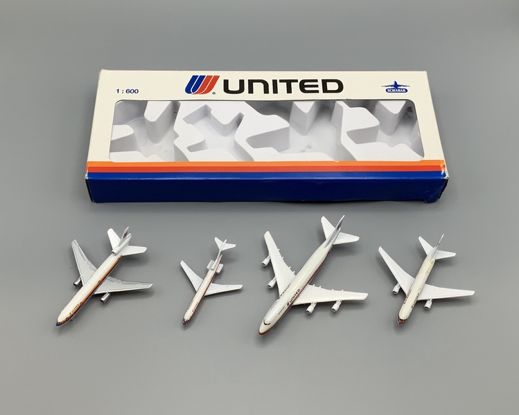Image: miniature model airplanes: United Airlines, Boeing 747, Boeing 767, Boeing 727, McDonnell Douglas DC-10