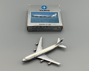 Image: miniature model airplane: VARIG, Boeing 747-300