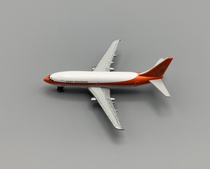 Image: miniature model airplane: Dragonair, Boeing 737-200