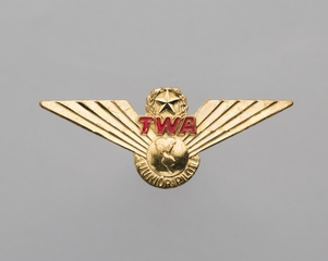 Image: children's souvenir wings: TWA (Trans World Airlines), Junior Pilot