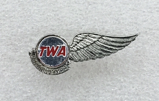 Image: children’s souvenir wing: TWA (Trans World Airlines), Junior Hostess