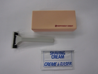 Image: shaving kit: Northwest Orient Airlines