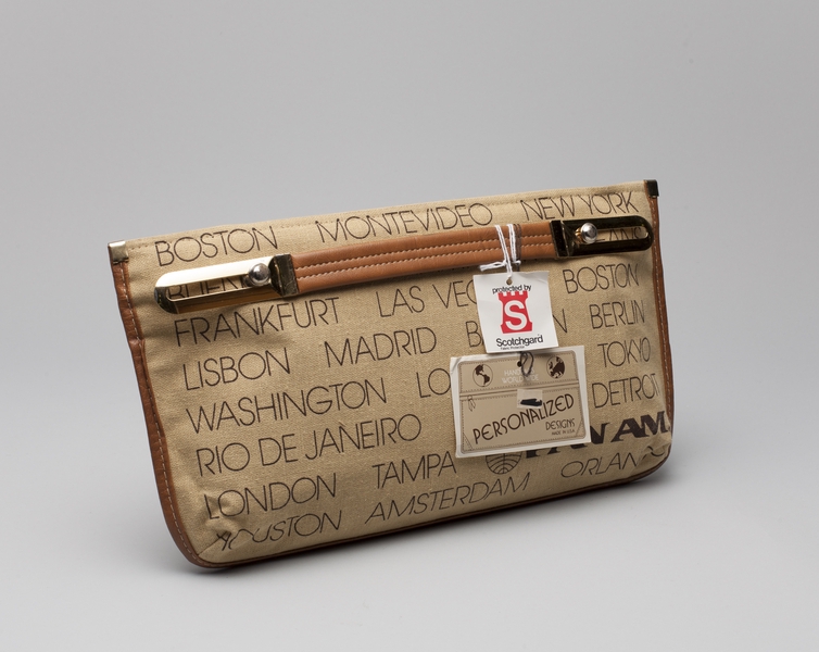 Image: airline bag: Pan American World Airways