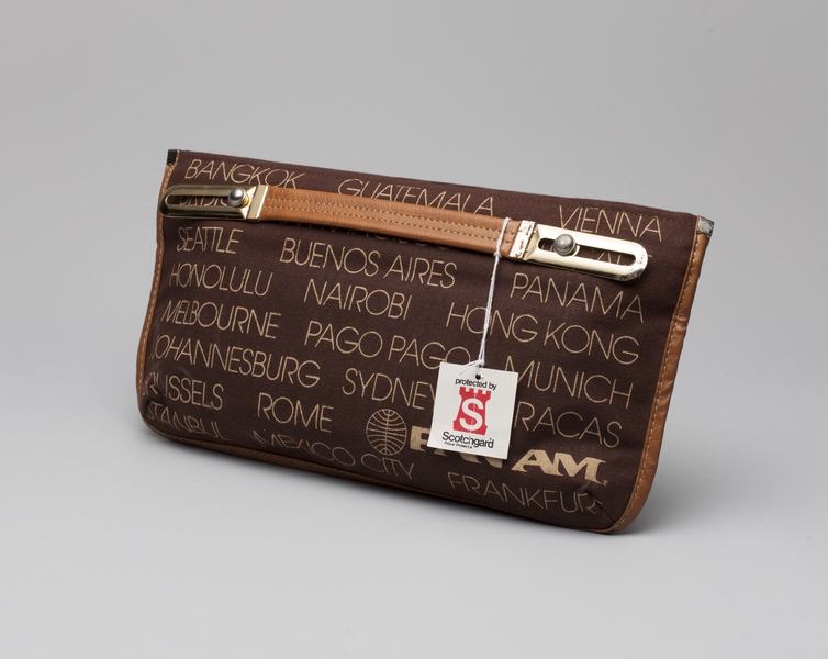 Image: airline bag: Pan American World Airways