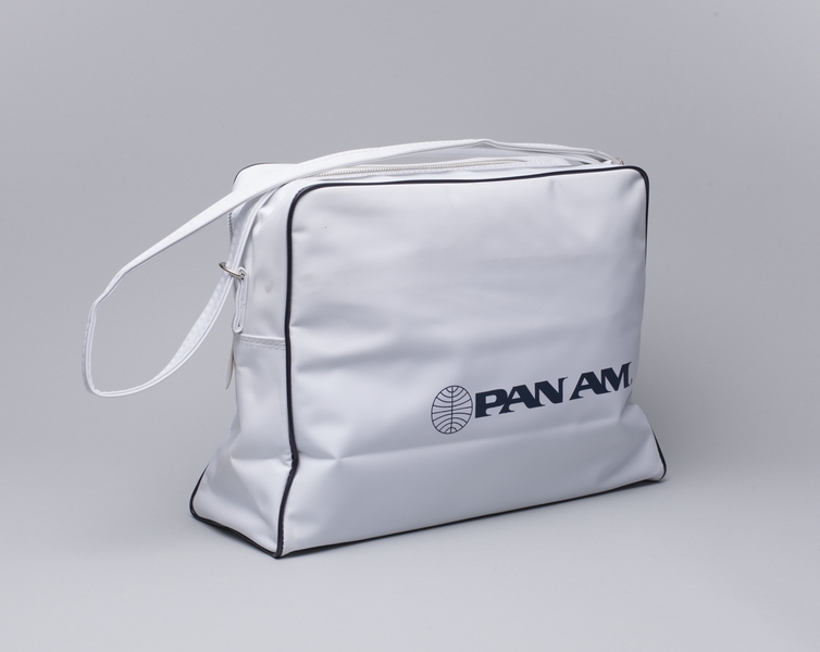 Image: airline bag: Pan American World Airways
