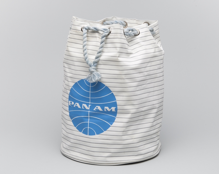 Image: airline bag: Pan American World Airways