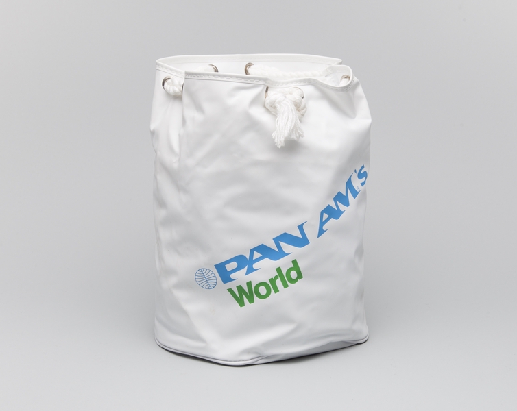 Image: airline bag: Pan American World Airways