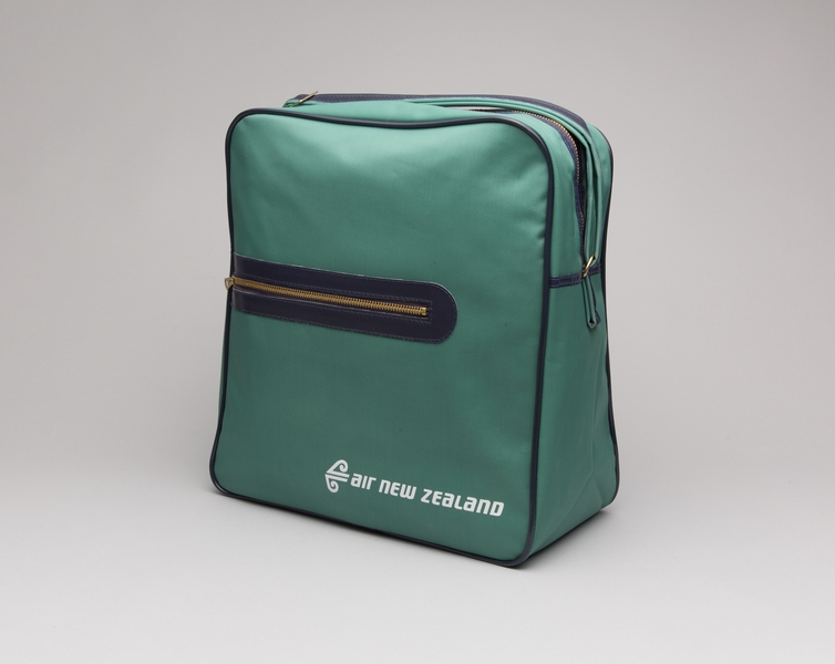 Image: airline bag: Air New Zealand