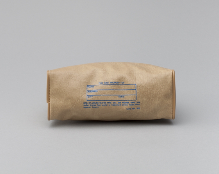 Image: miniature airline bag: Pan American World Airways