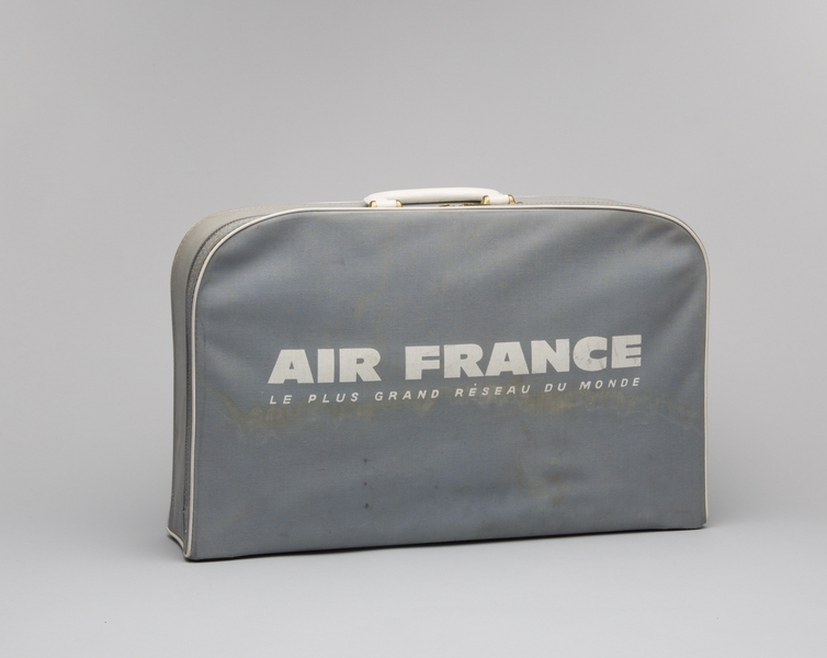 Image: airline bag: Air France