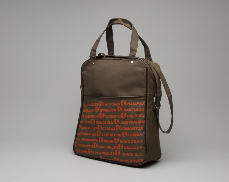 Image: airline bag: Canadian Pacific Airlines