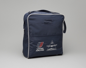Image: airline bag: United Airlines