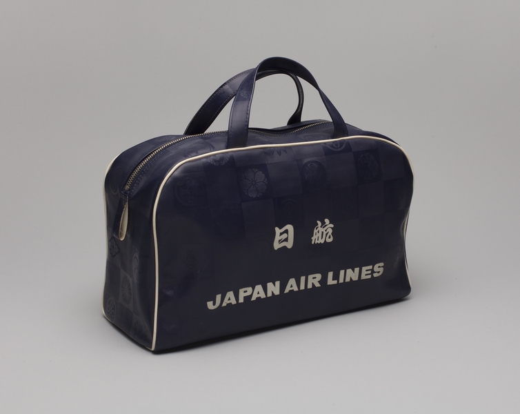 Image: airline bag: Japan Air Lines (Japan Airlines)