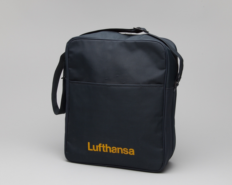 Image: airline bag: Lufthansa
