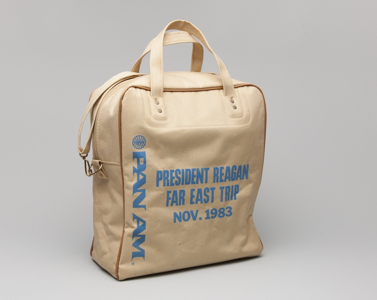Image: airline bag: Pan American World Airways
