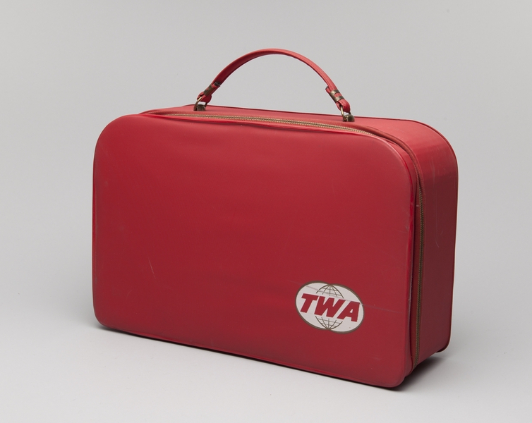 Image: airline bag: TWA (Trans World Airlines) 
