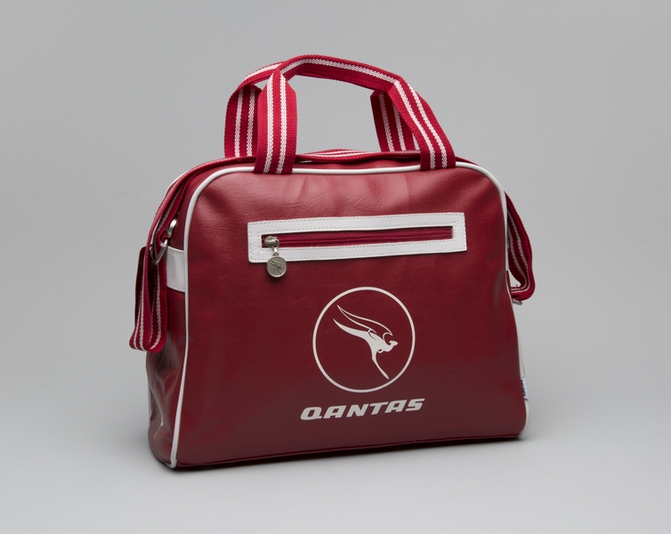 Image: airline bag: Qantas Airways