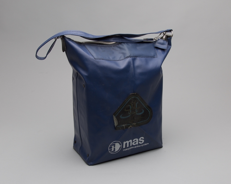 Image: airline bag: Malaysian Airline System (MAS)