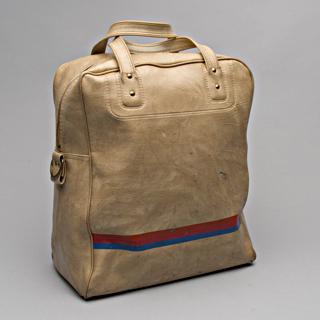 Image #7: airline bag: United Airlines