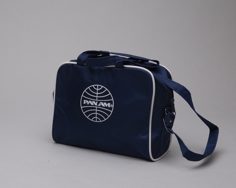 Image: airline bag: Pan American World Airways