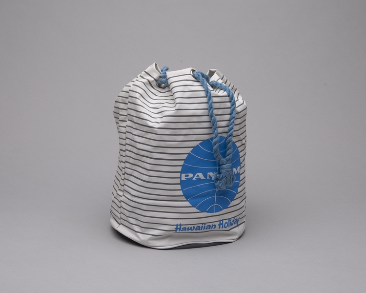 Image: airline bag: Pan American World Airways