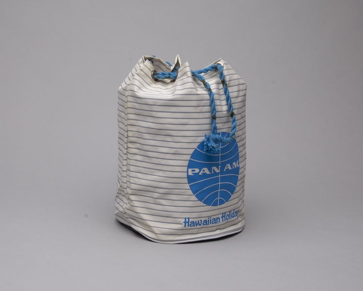 Image: airline bag: Pan American World Airways