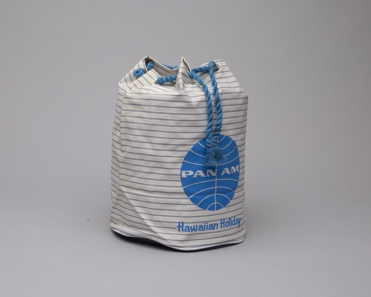 Image: airline bag: Pan American World Airways