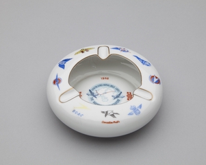 Image: ashtray: various airlines